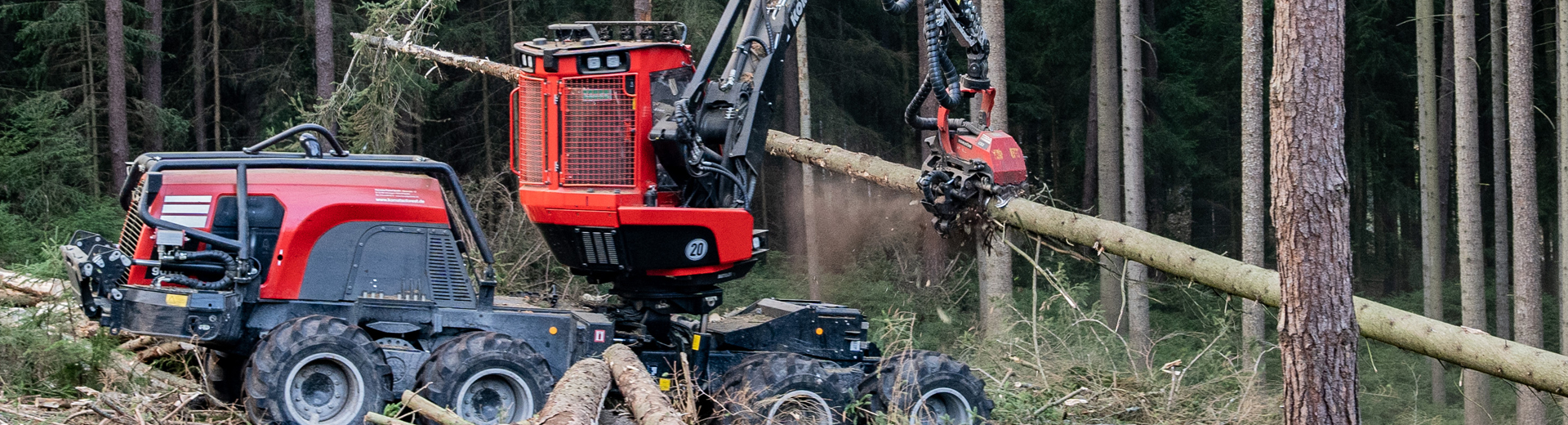 Komatsu Harvester im Einsatz